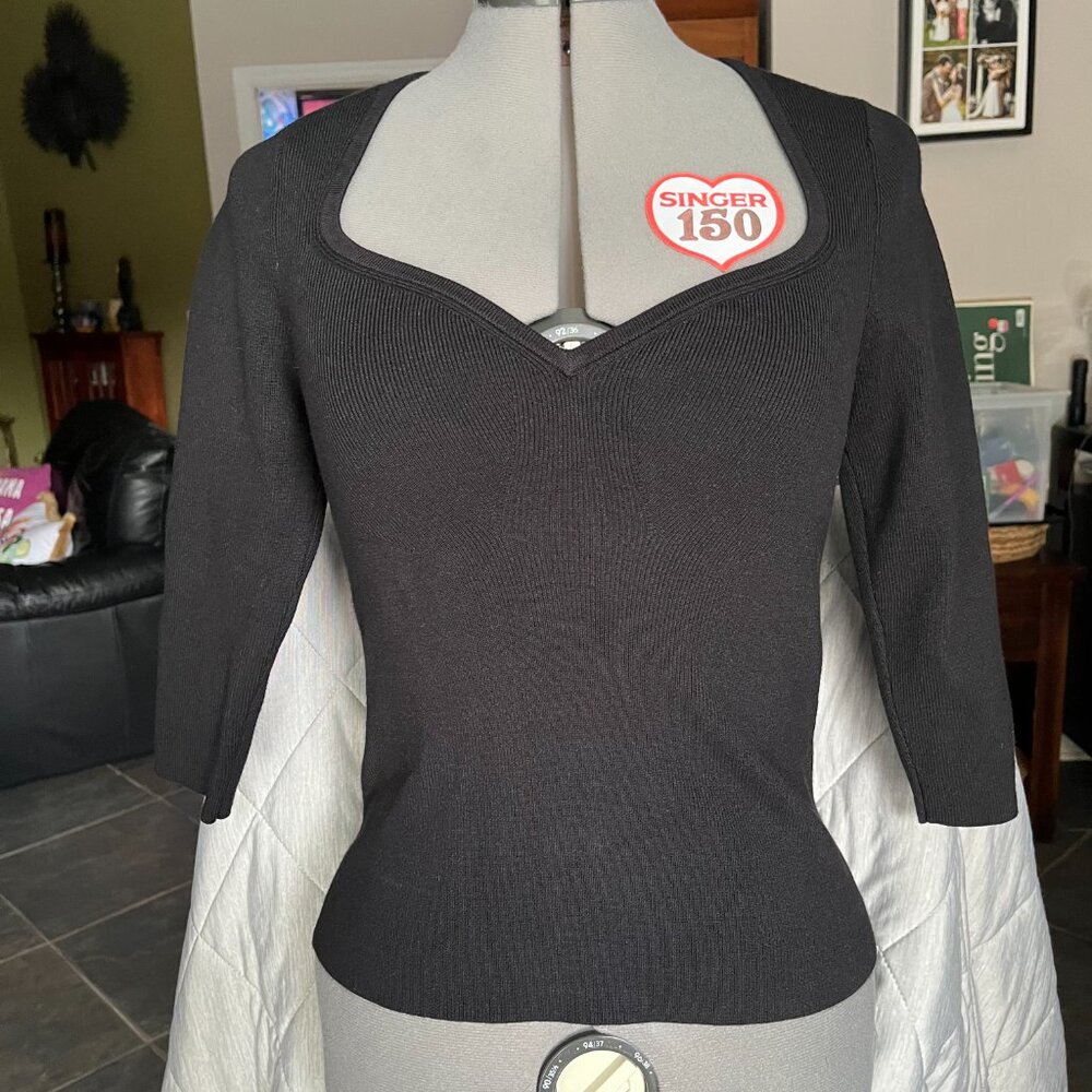 Maeve by Anthropology Sweetheart Neckline Knit Top